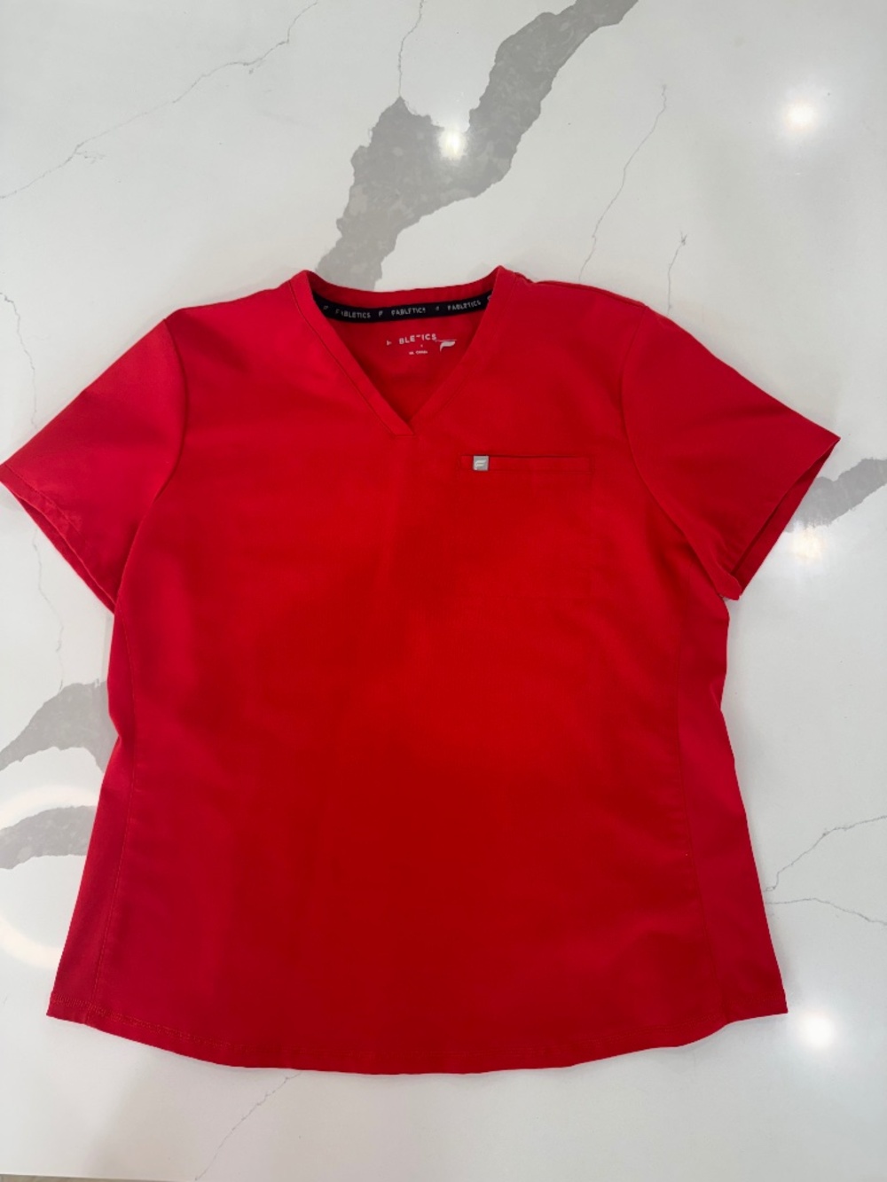 Fabletics Scrub top- Red